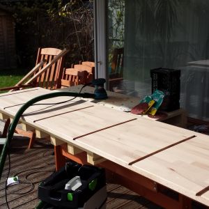 Der Boden des Sideboards, fertig geschnitten, gefräst, gefast und geschliffen.